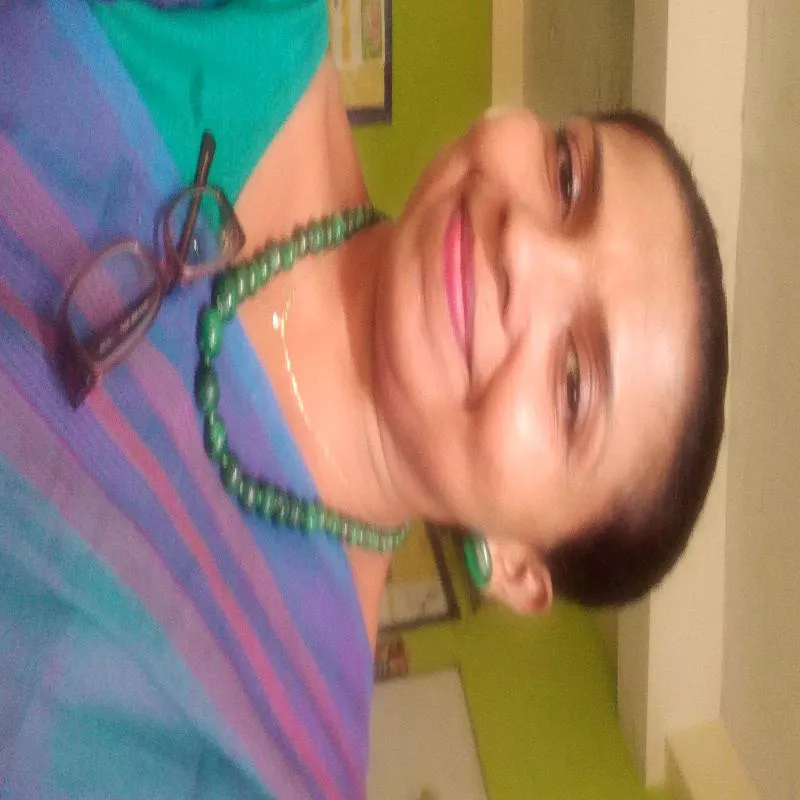 Experienced female English Language classes
