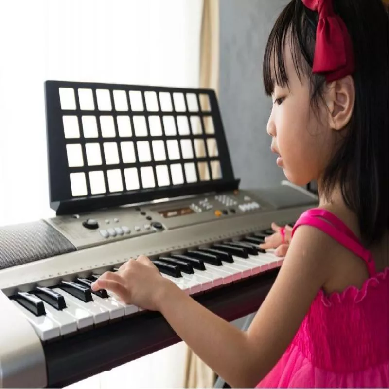 Tuition lessons in organ music for kids